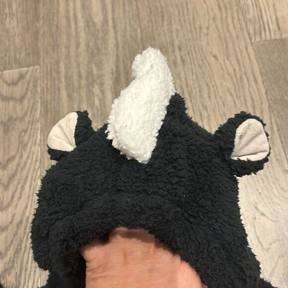 Little stink - skunk costume size 24 months carters - Picture 4 of 5